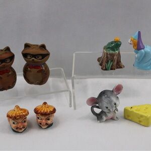 Vintage 4 Salt & Pepper shakers FABULOUS subjects hard to find pieces